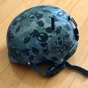 Giro "Tag" Youth Snow Helmet EUC